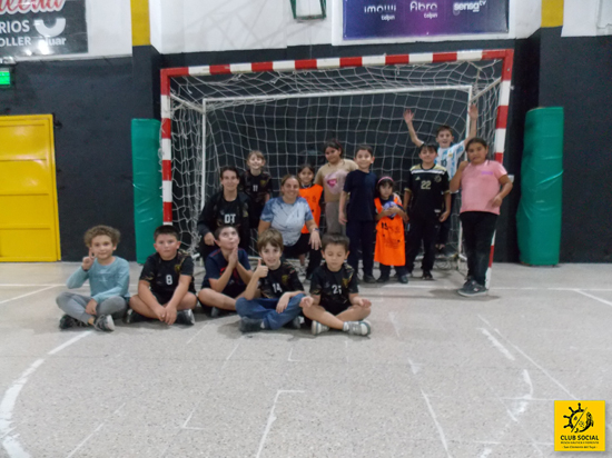 Comenzaron las clases de Handball con amplia participación de chicos y nuevos proyectos deportivos