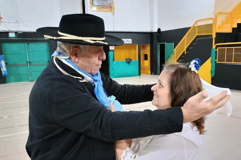 El Club de Pesca saluda a todos por el Día del Folklore
