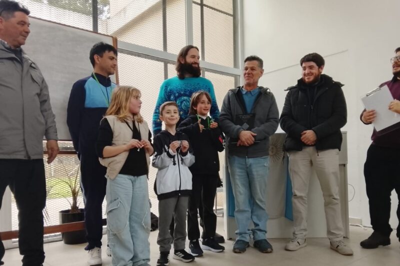 Los alumnos de ajedrez del Club lograron una destacada participación en el 4° Prix CADA de Dolores