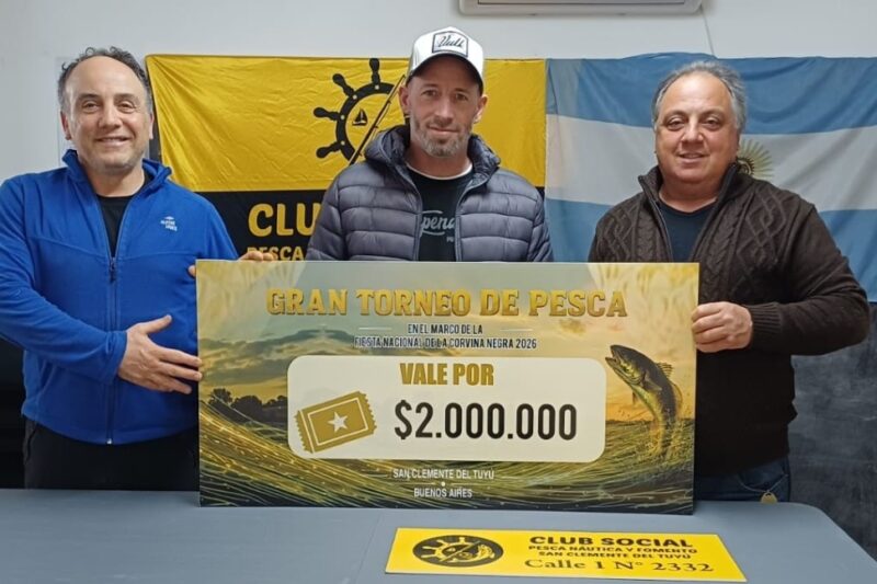 Walter La Mantia recibió los $2 millones del sorteo de las inscripciones anticipadas