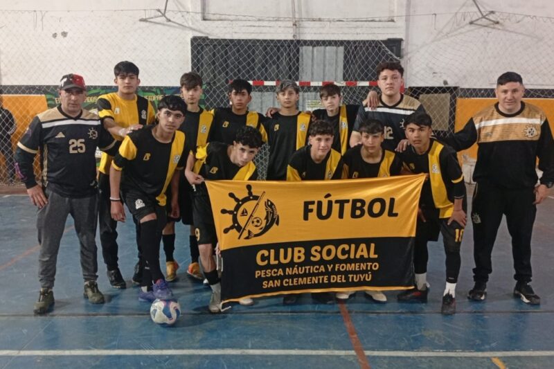La Escuela de Fútbol del Club de Pesca debutó y triunfó en la Liga Argentina de Futsal
